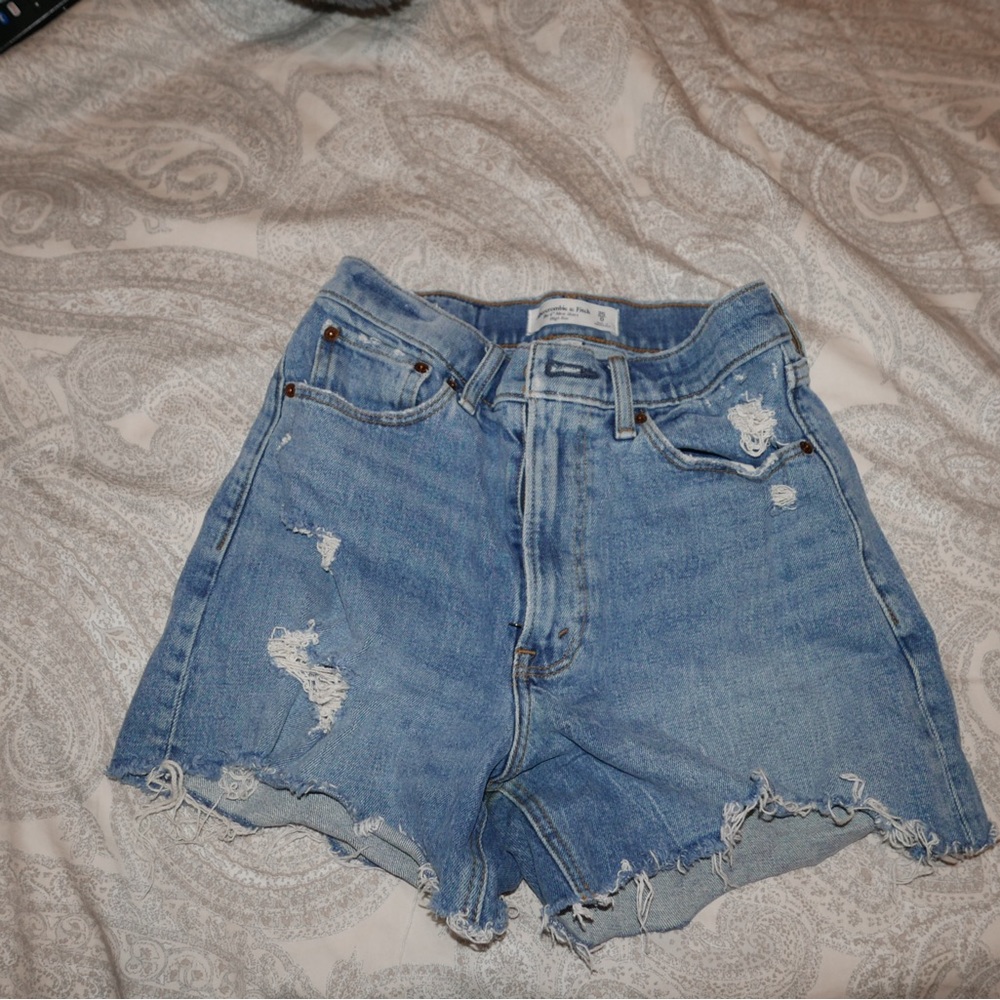Abercrombie curve love dad jean shorts